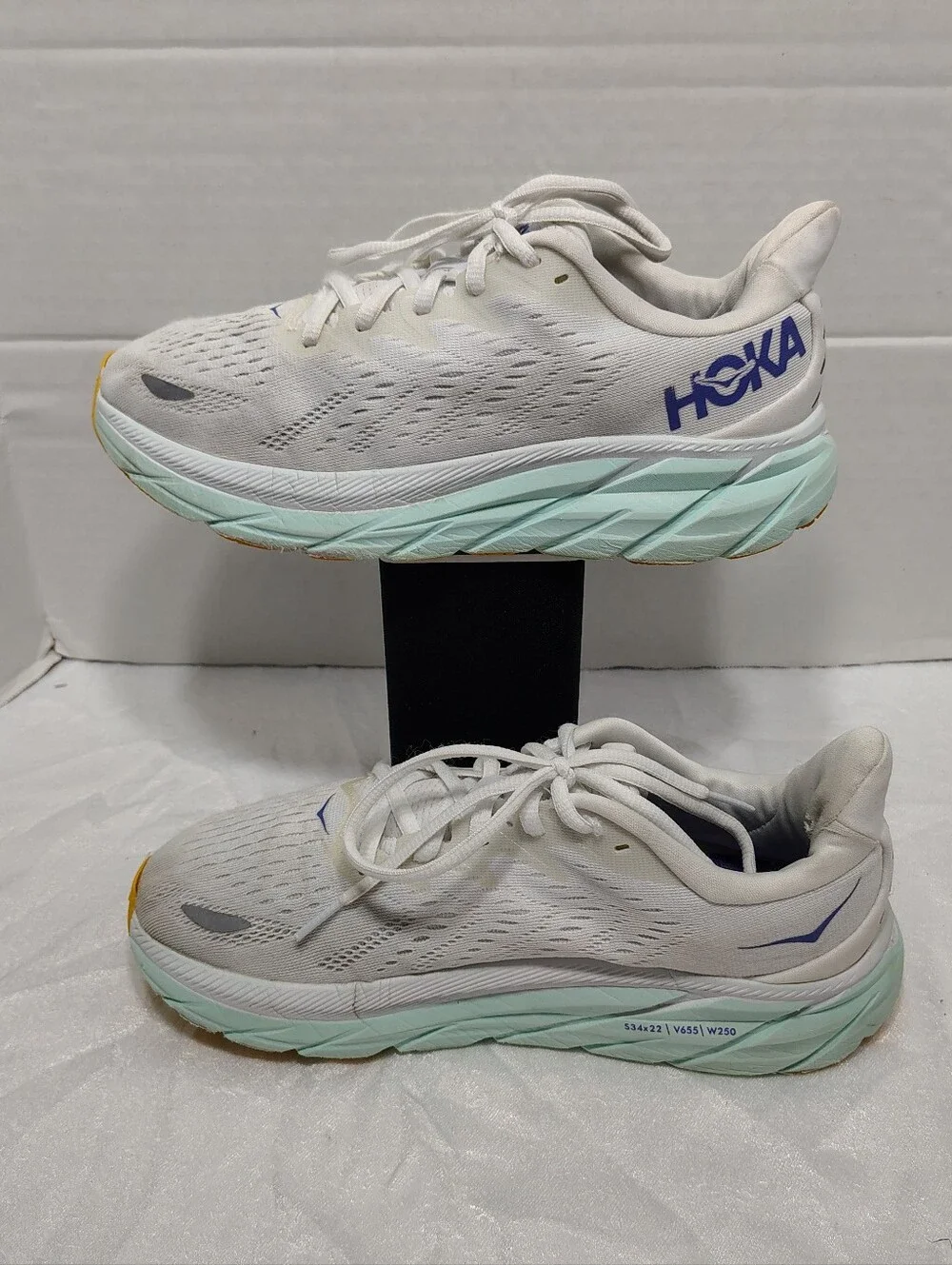 Hoka One One hoka one
